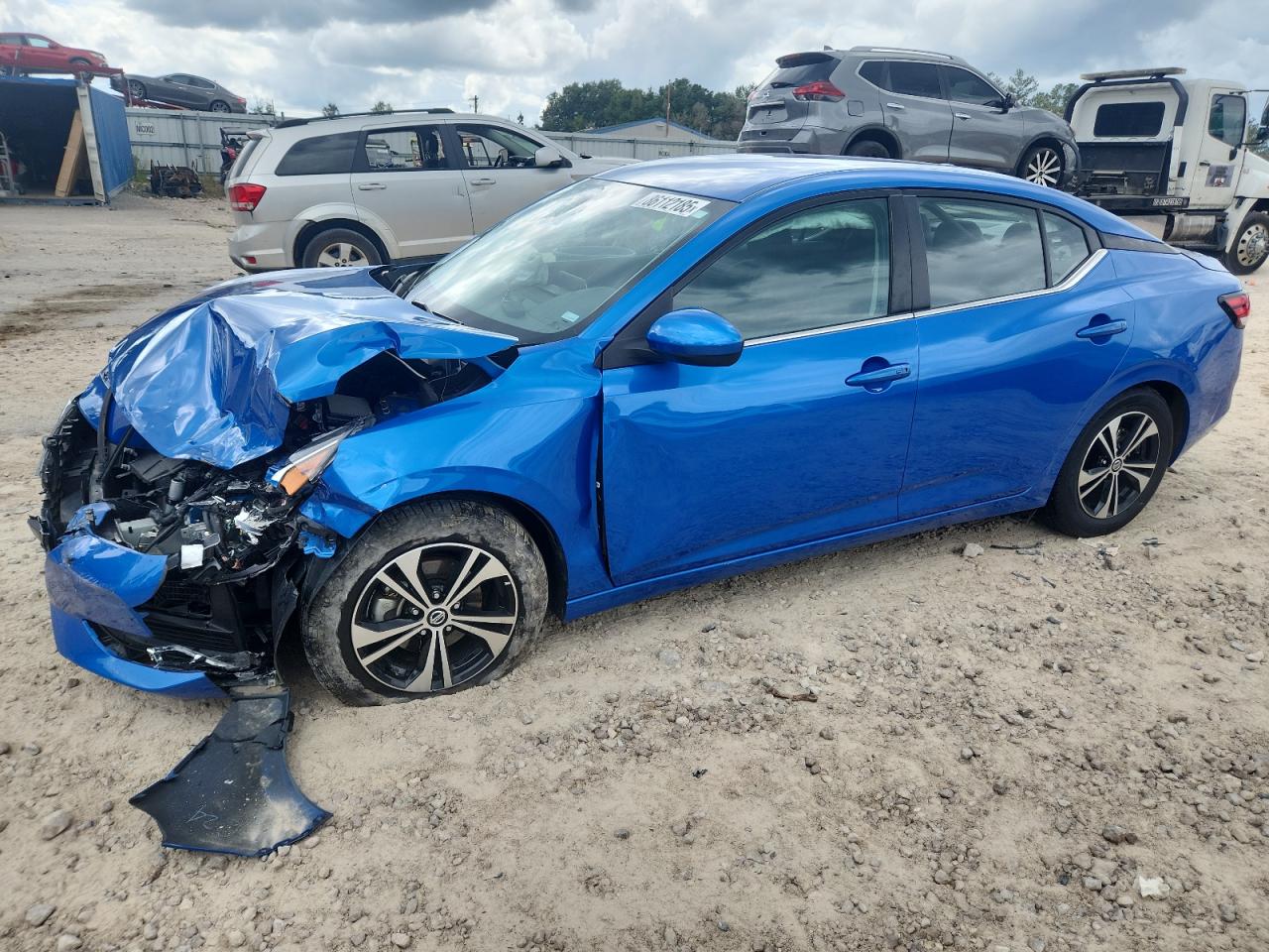 Salvage Nissan Sentra Image