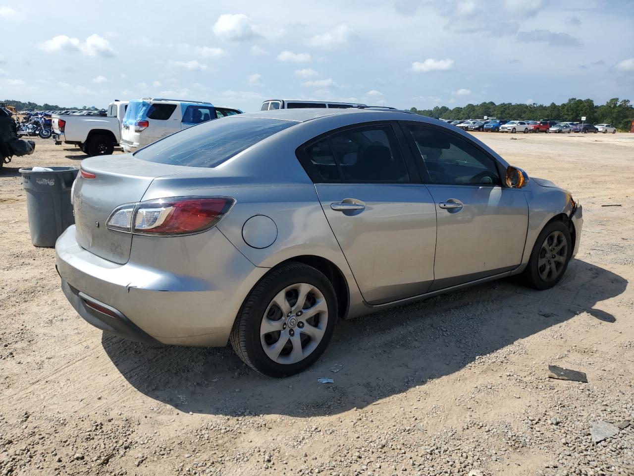 Mazda 3 I