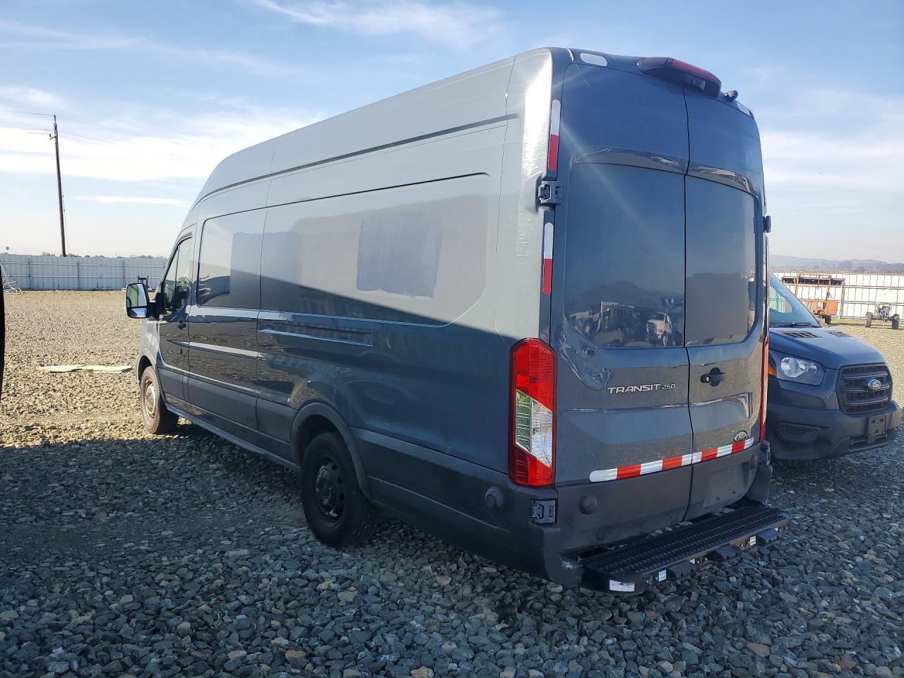 Ford Transit T-250