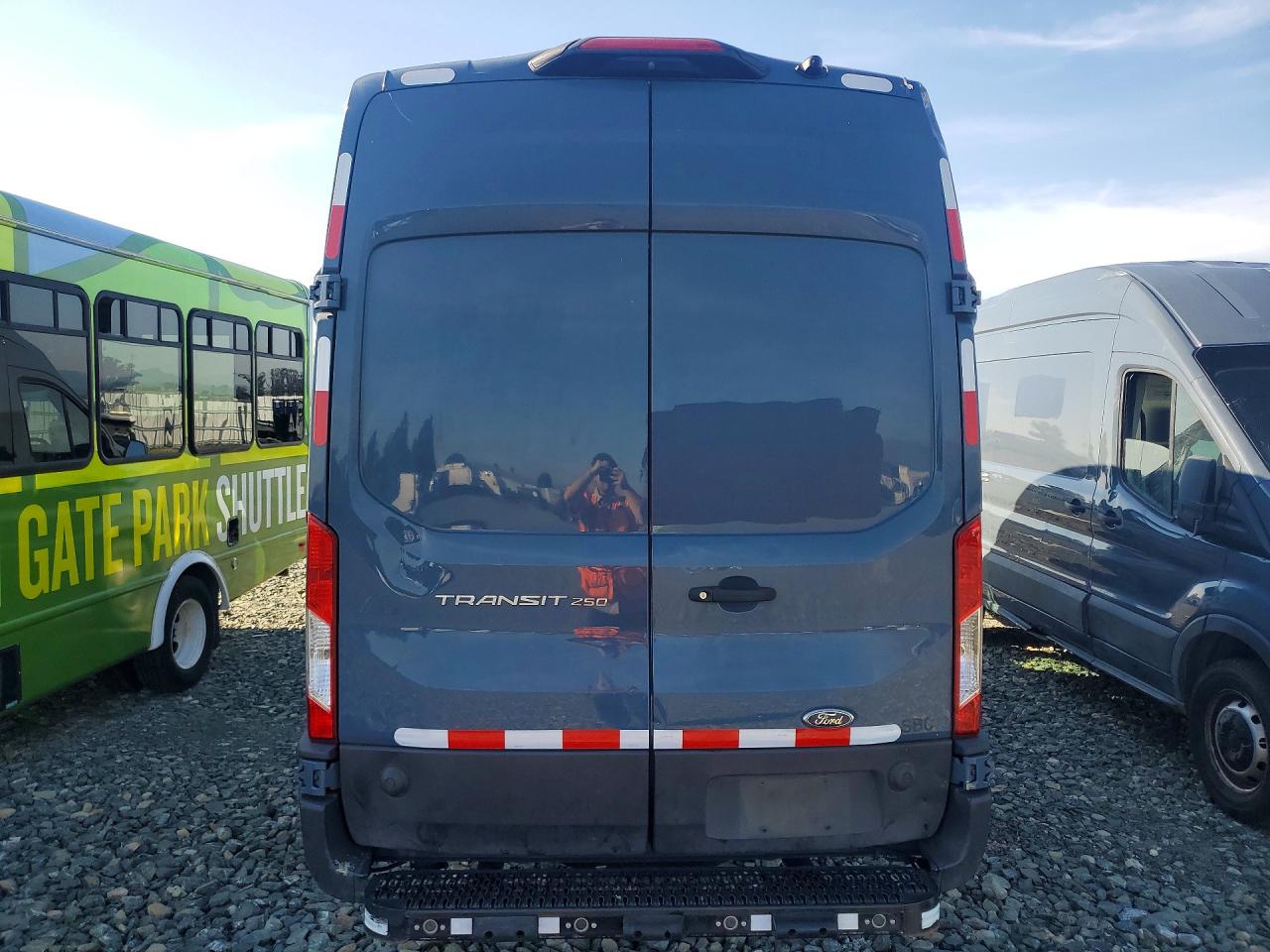 Ford Transit T-250