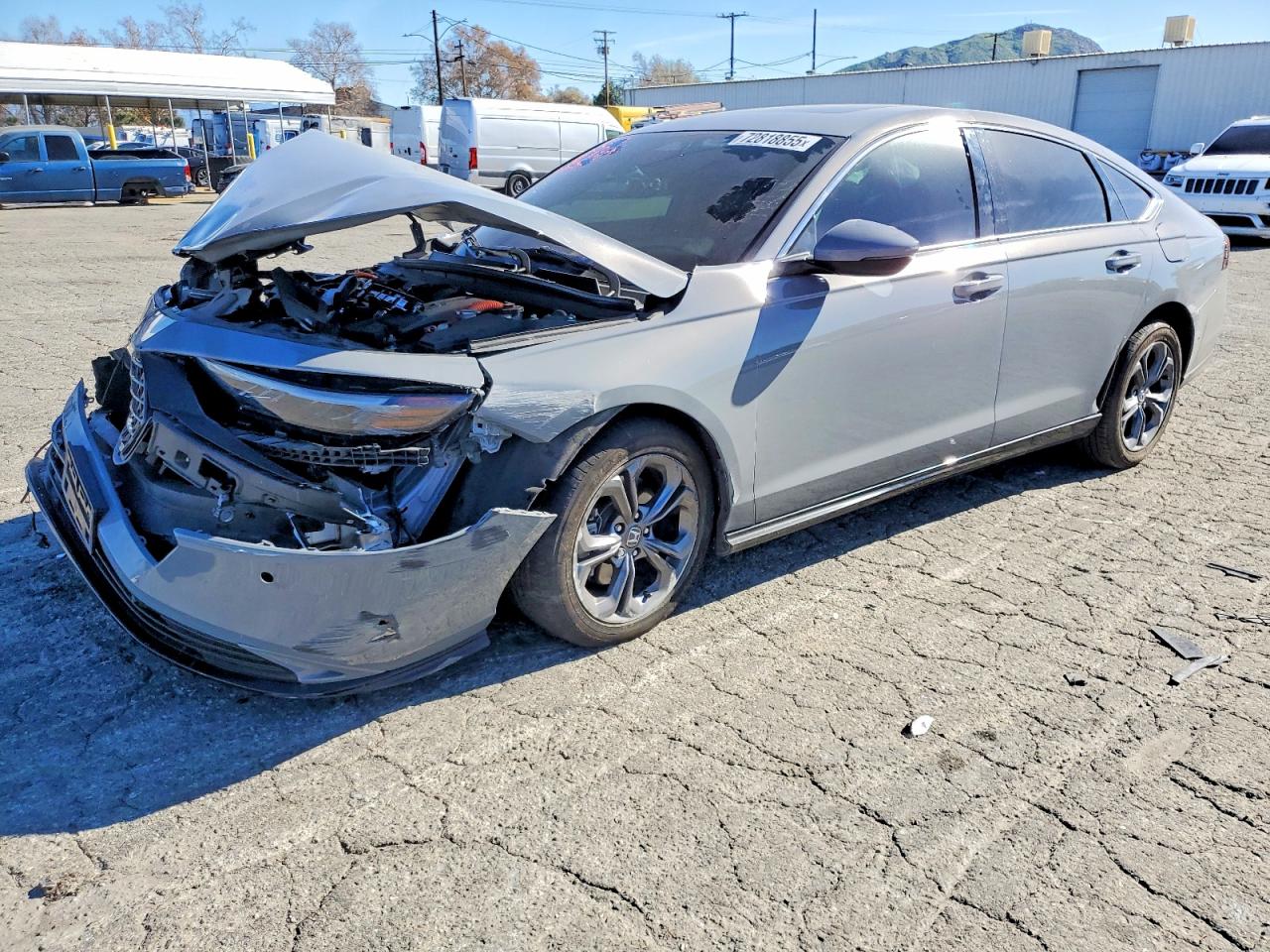 Salvage Honda Accord Image