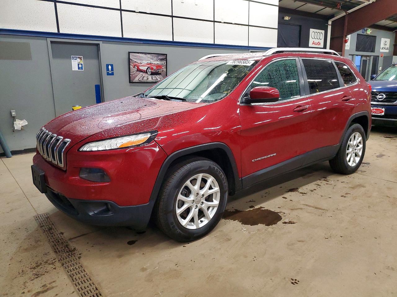 Salvage Jeep Grand Cherokee Image