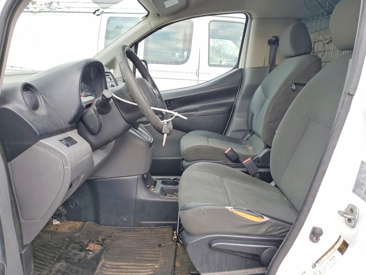Nissan Nv 2.5s