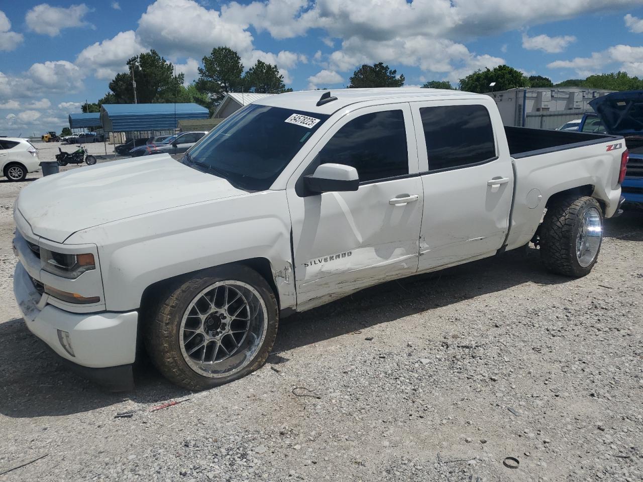 Salvage Chevrolet Silverado Image