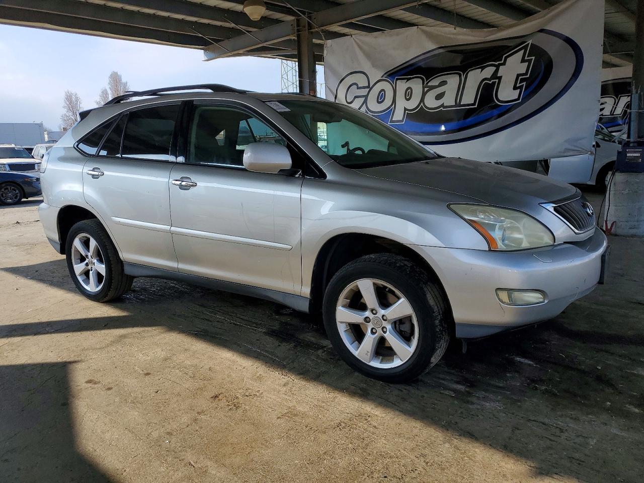 Lexus RX Base