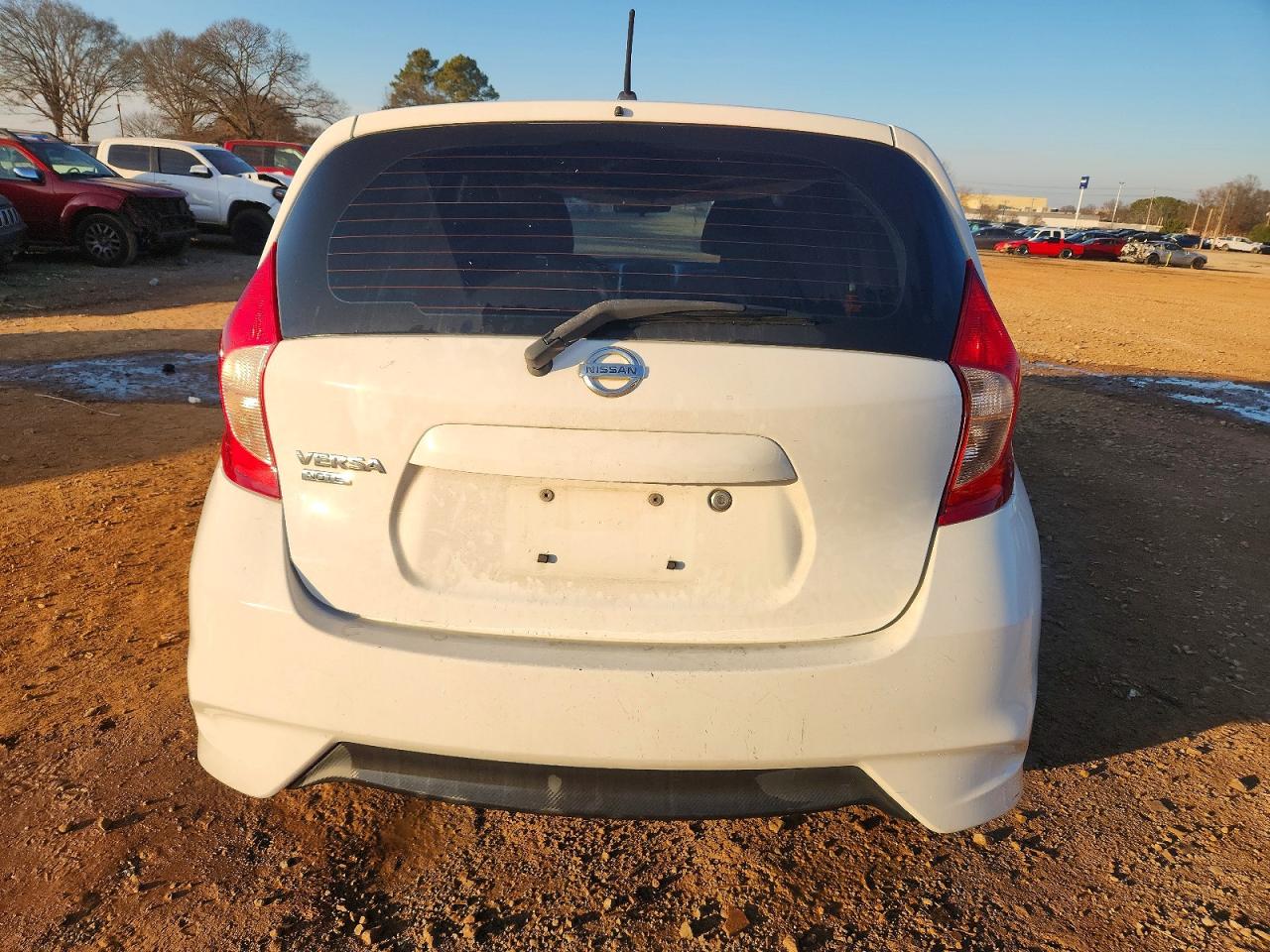 Nissan Versa S