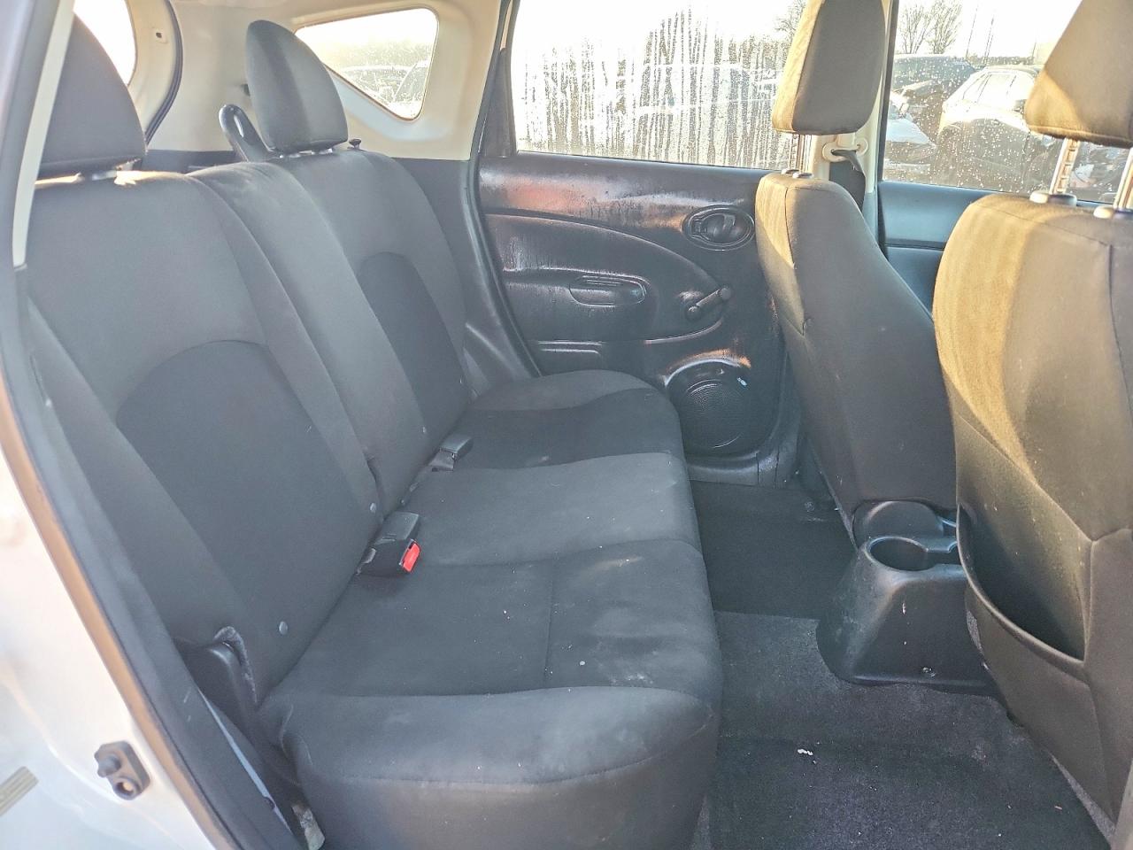 Nissan Versa S