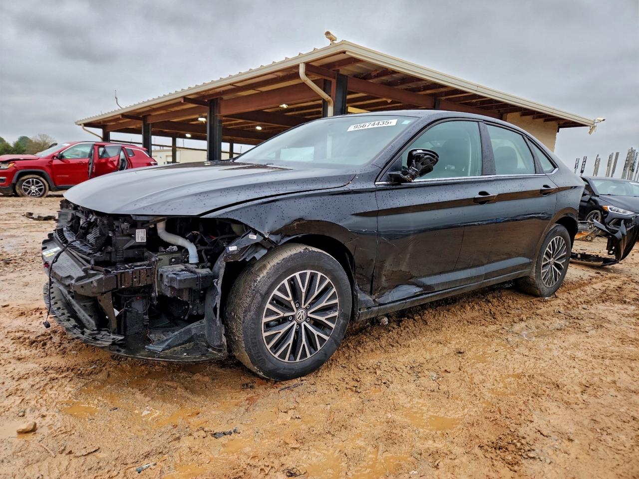 Salvage Volkswagen Jetta Image