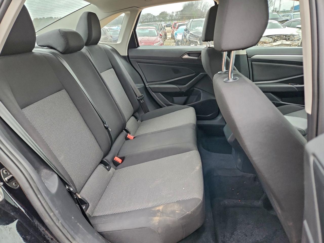 Volkswagen Jetta S