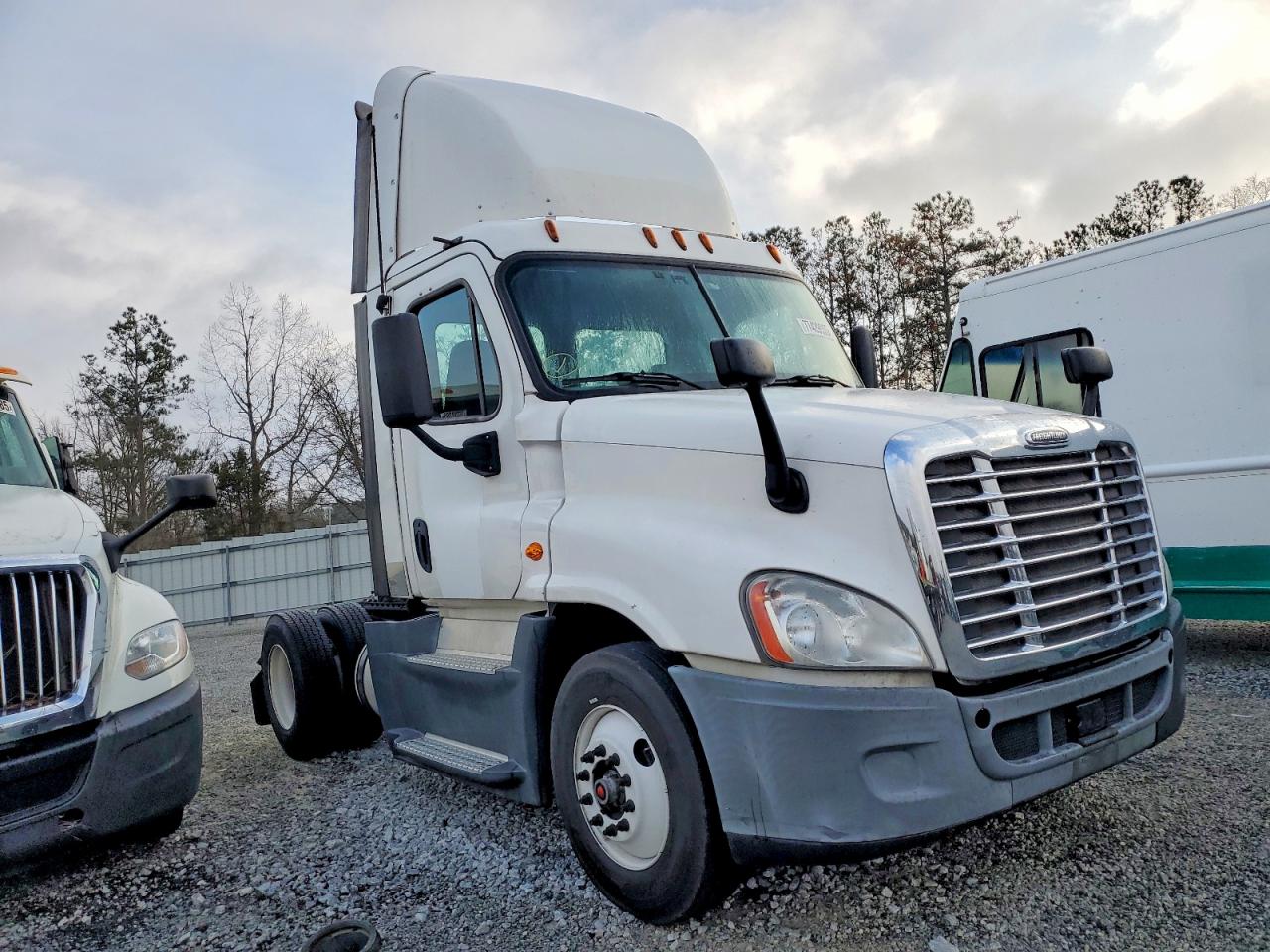 Salvage Freightliner Cascadia 1 Image