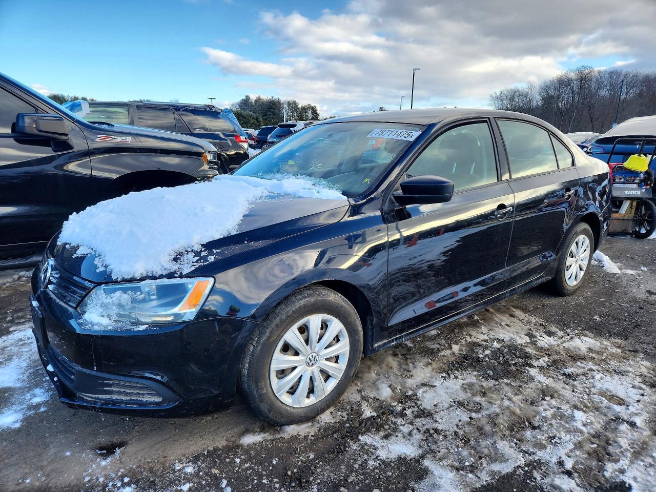 Salvage Volkswagen Jetta Image