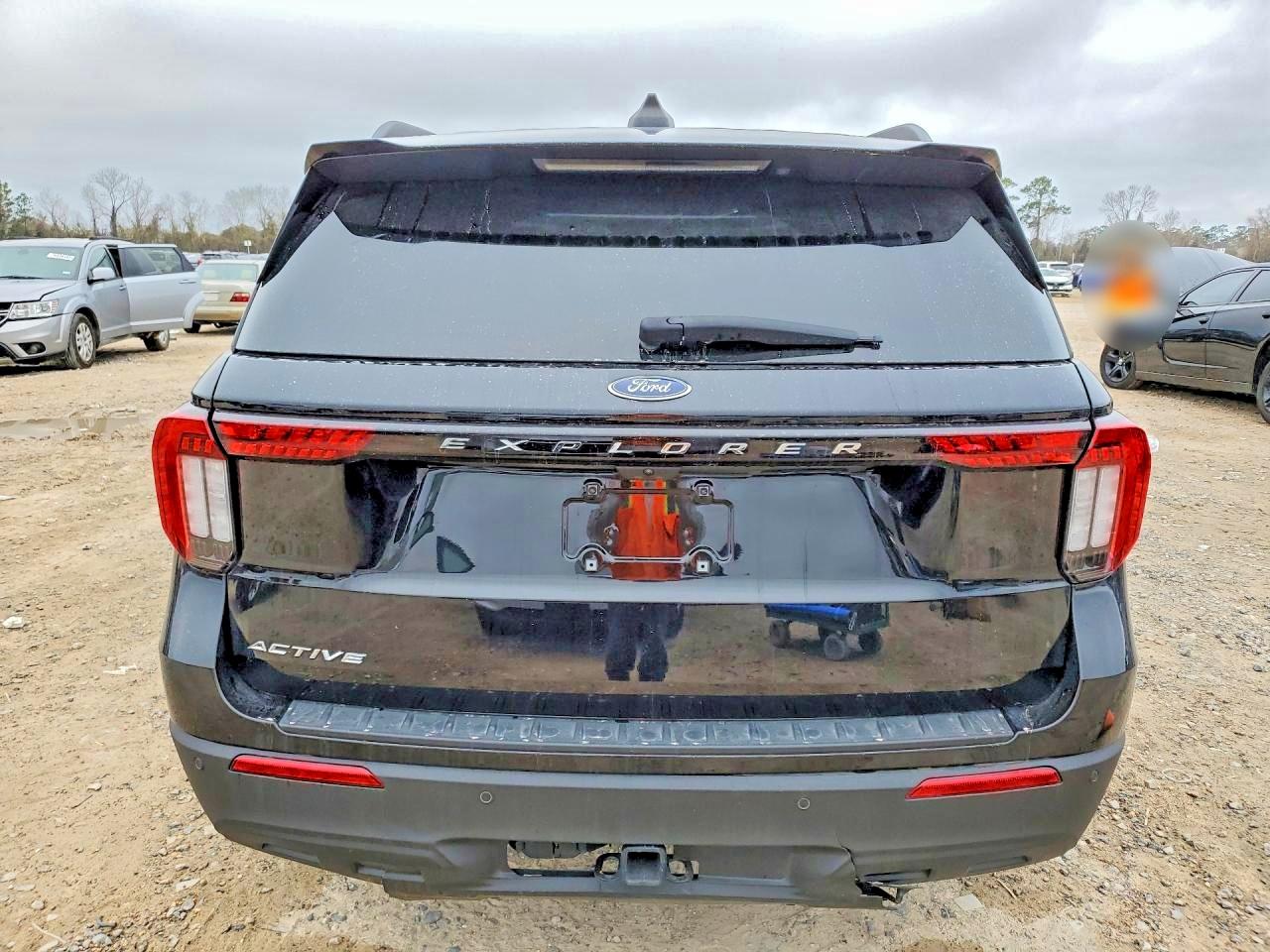 Ford Explorer Active