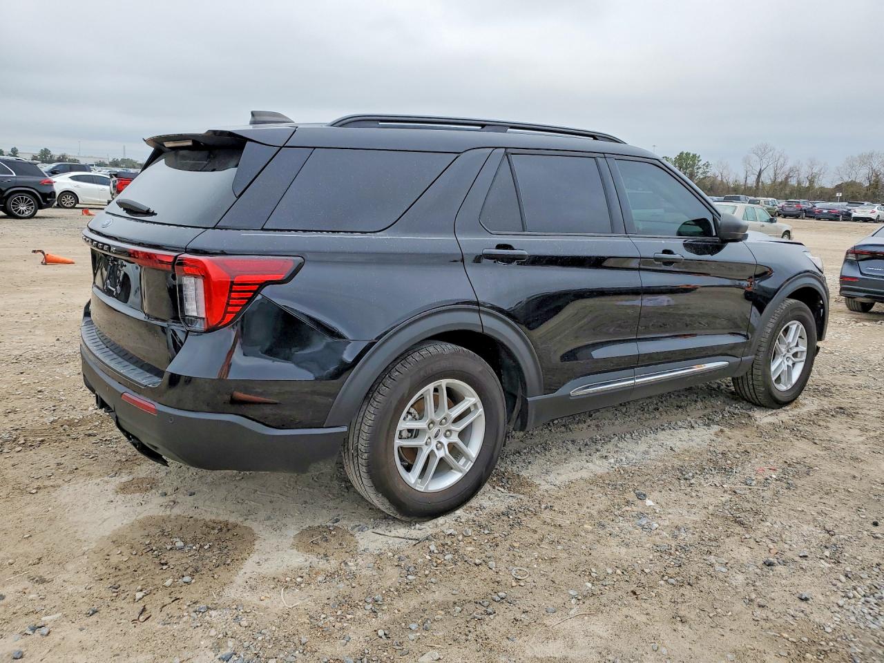 Ford Explorer Active