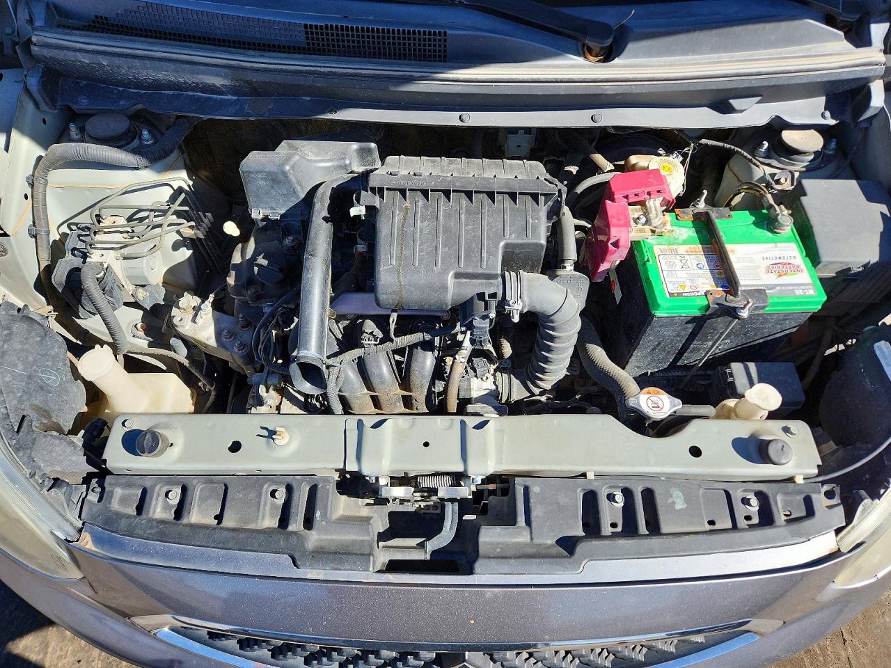 Mitsubishi Mirage Es