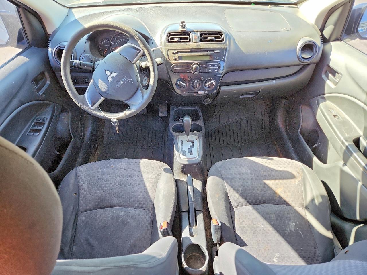Mitsubishi Mirage Es