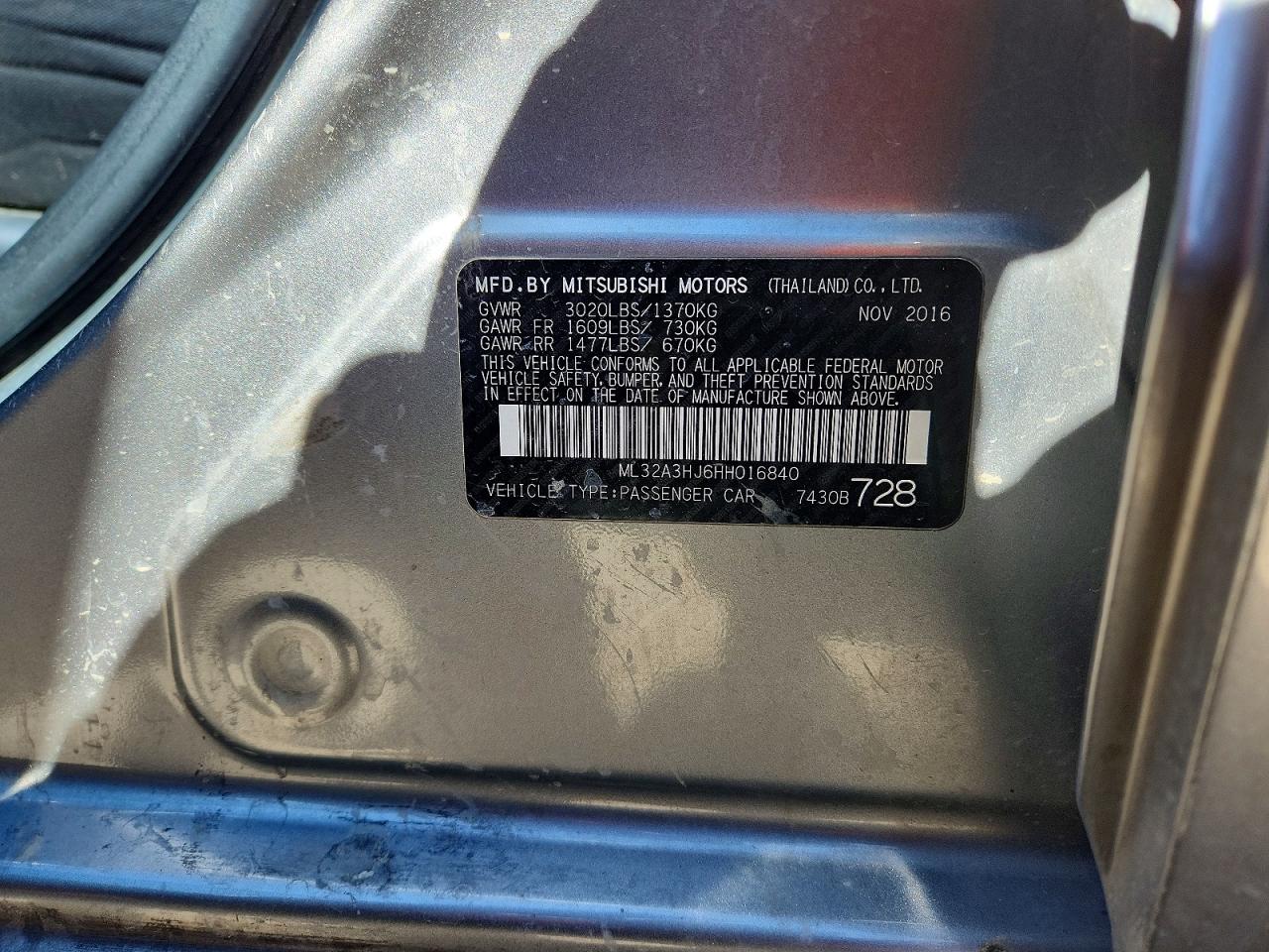 Mitsubishi Mirage Es