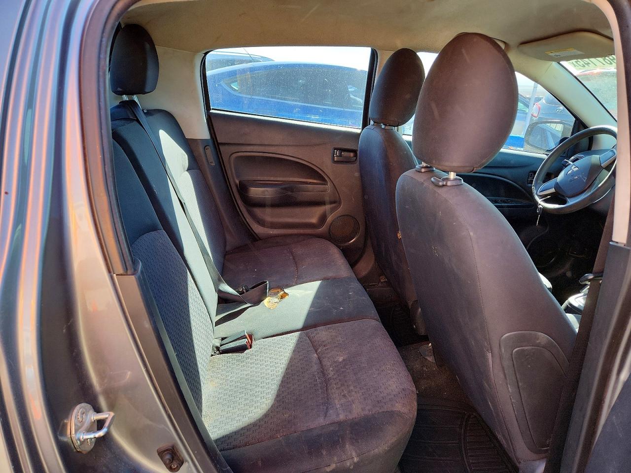 Mitsubishi Mirage Es