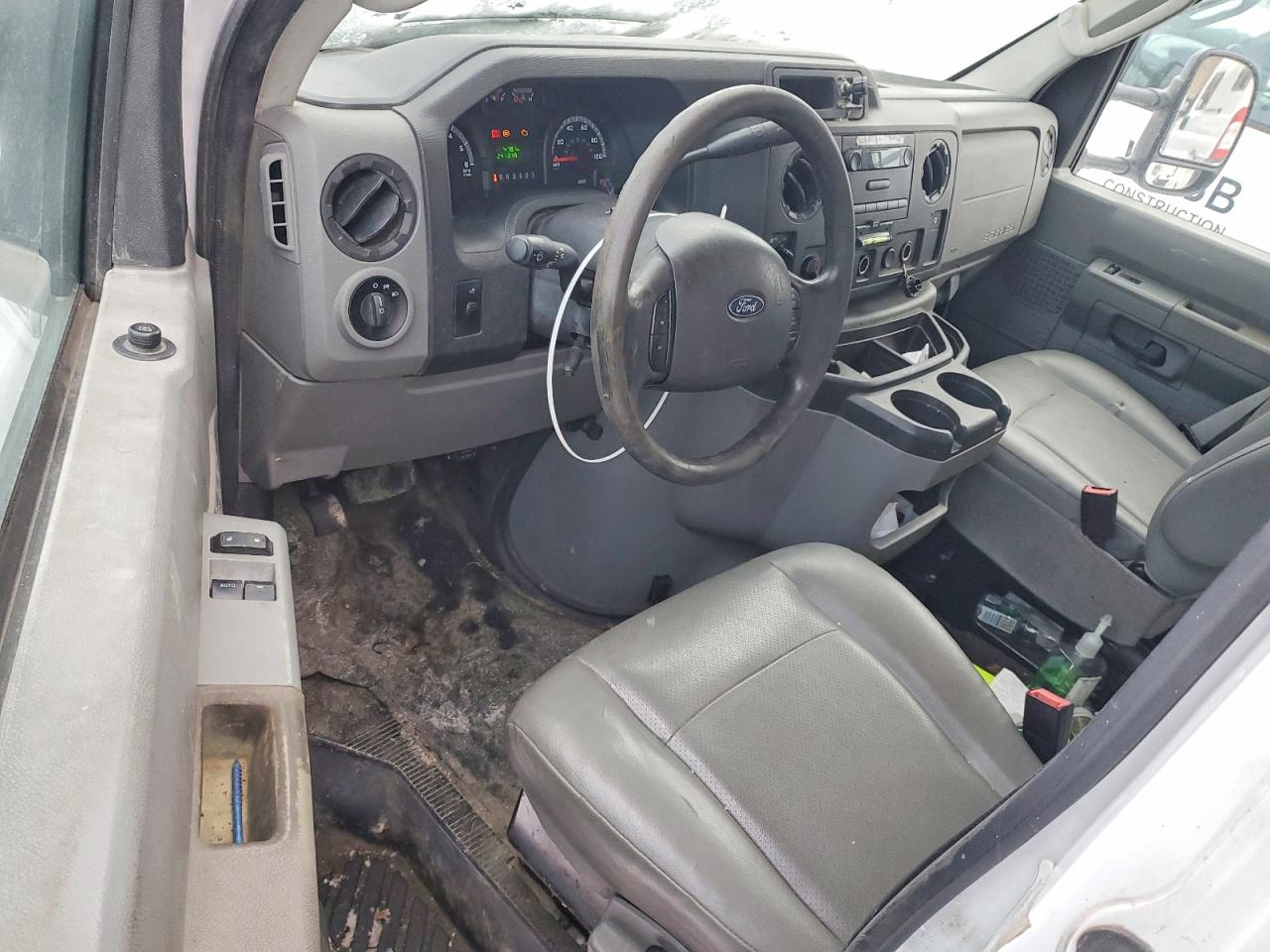 Ford Econoline E350 Super Duty Van