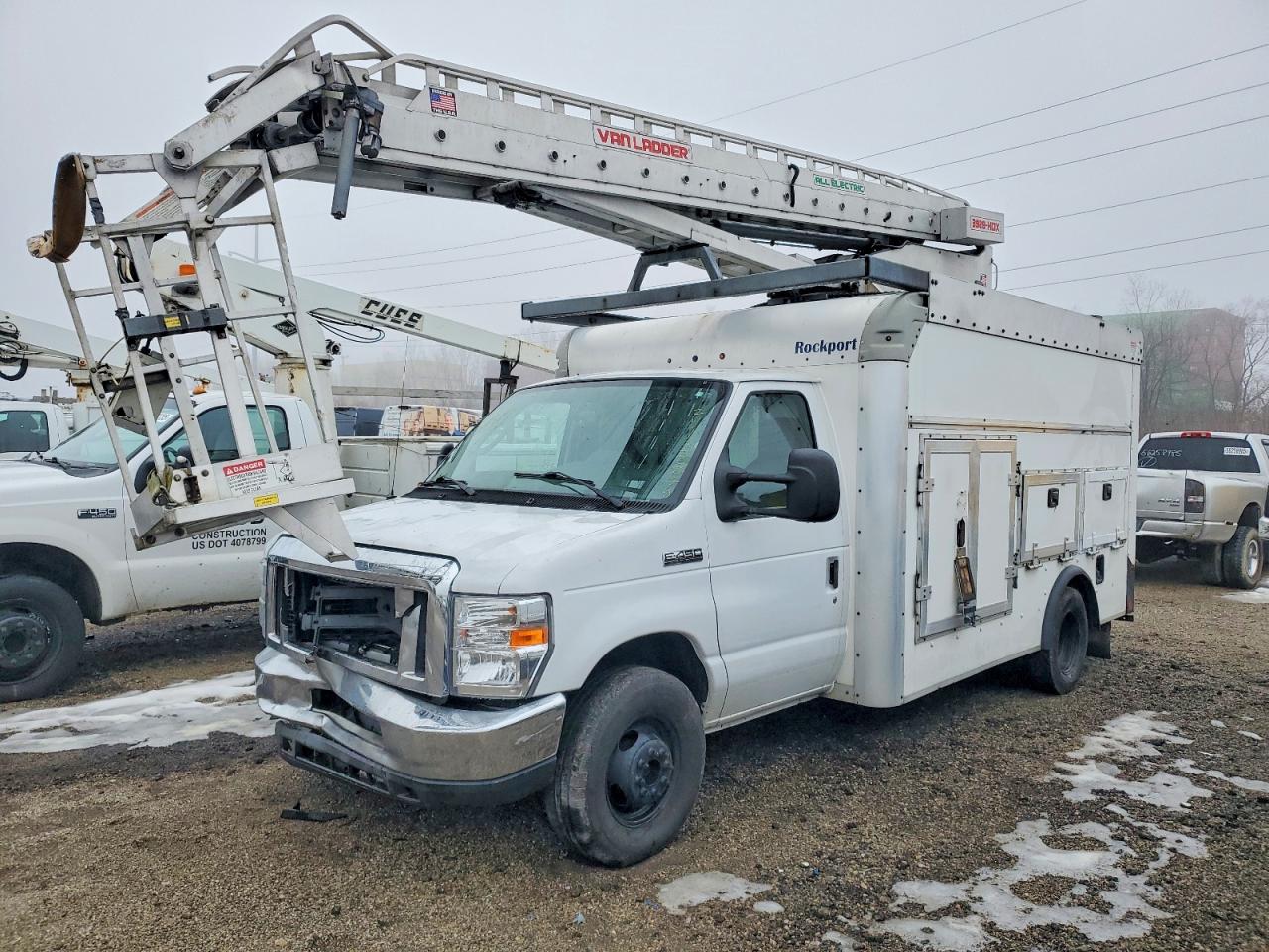 Ford Econoline E350 Super Duty Van