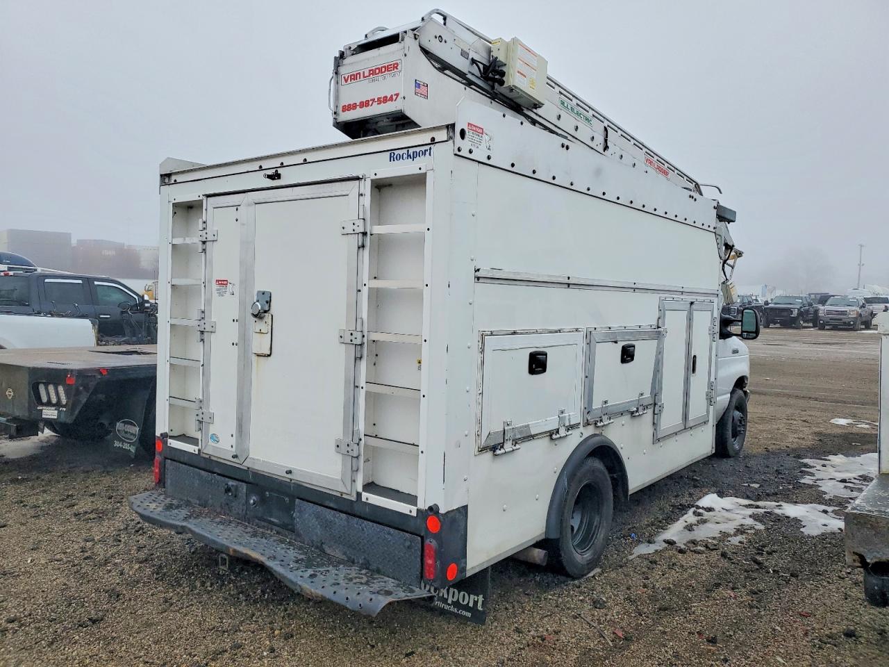 Ford Econoline E350 Super Duty Van