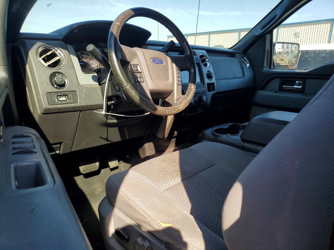 Ford F-150 Super Cab