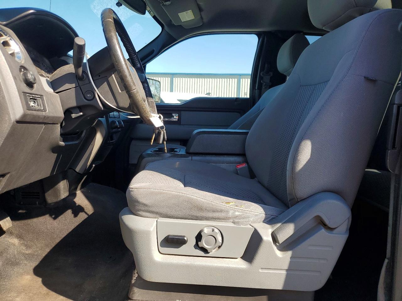 Ford F-150 Super Cab