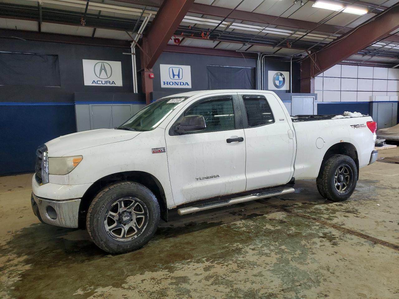 Salvage Toyota Tundra Image
