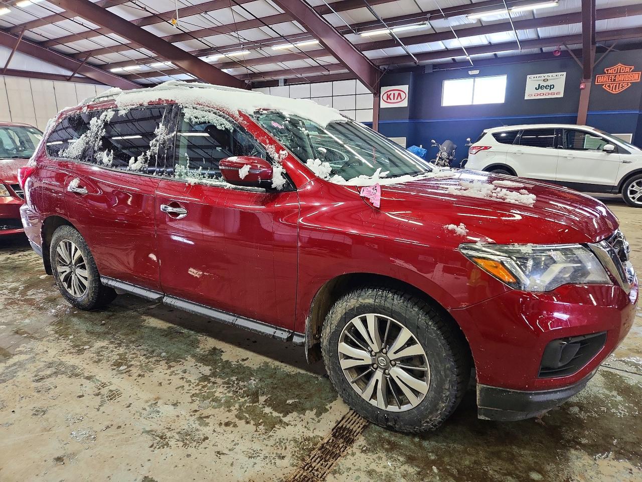 Nissan Pathfinder S