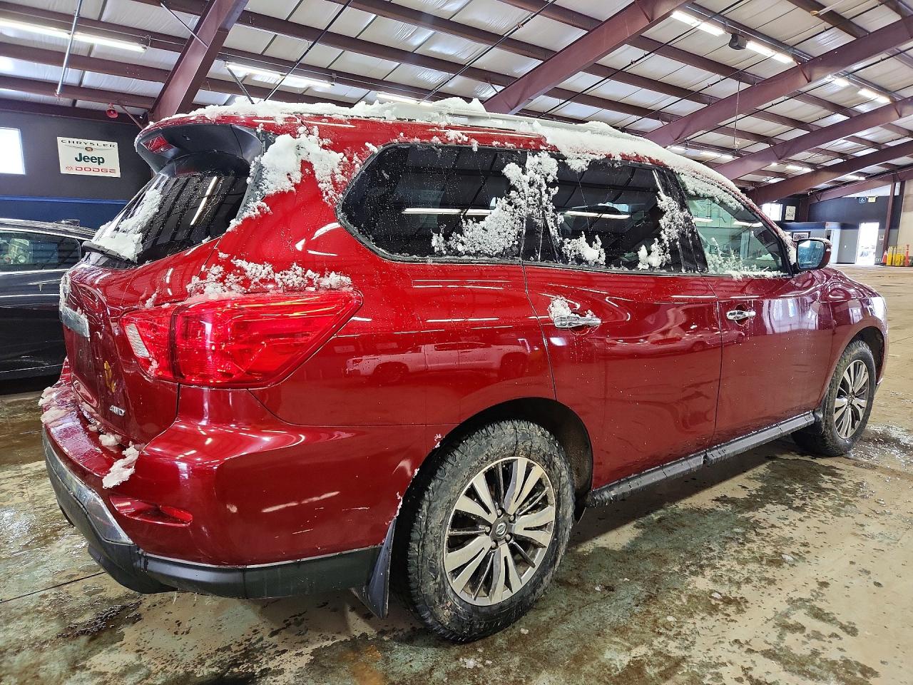 Nissan Pathfinder S