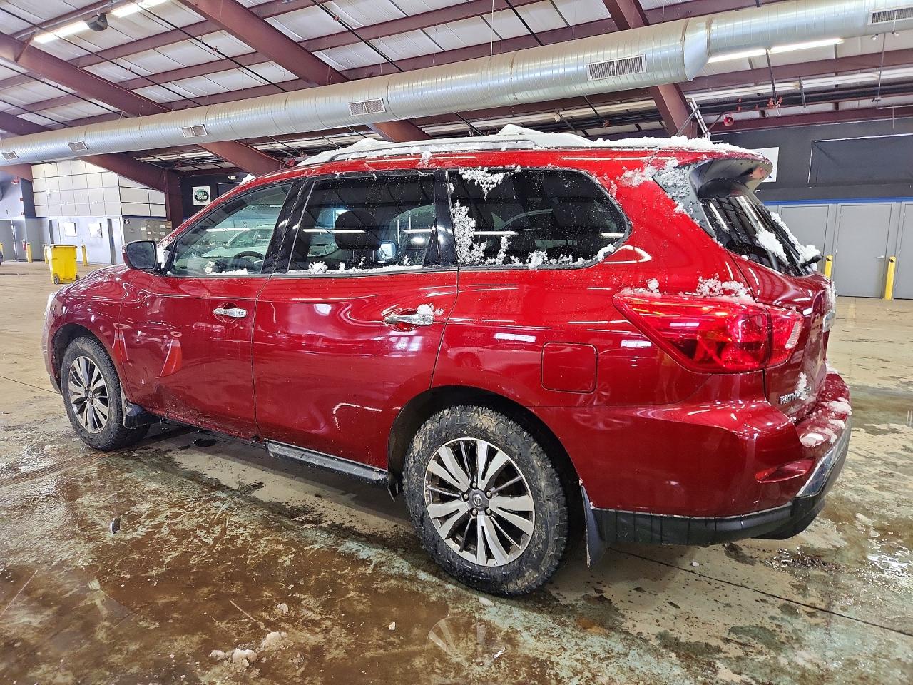 Nissan Pathfinder S