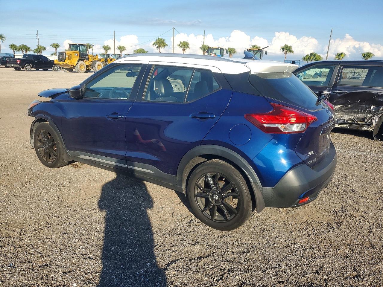 Nissan Kicks Sr