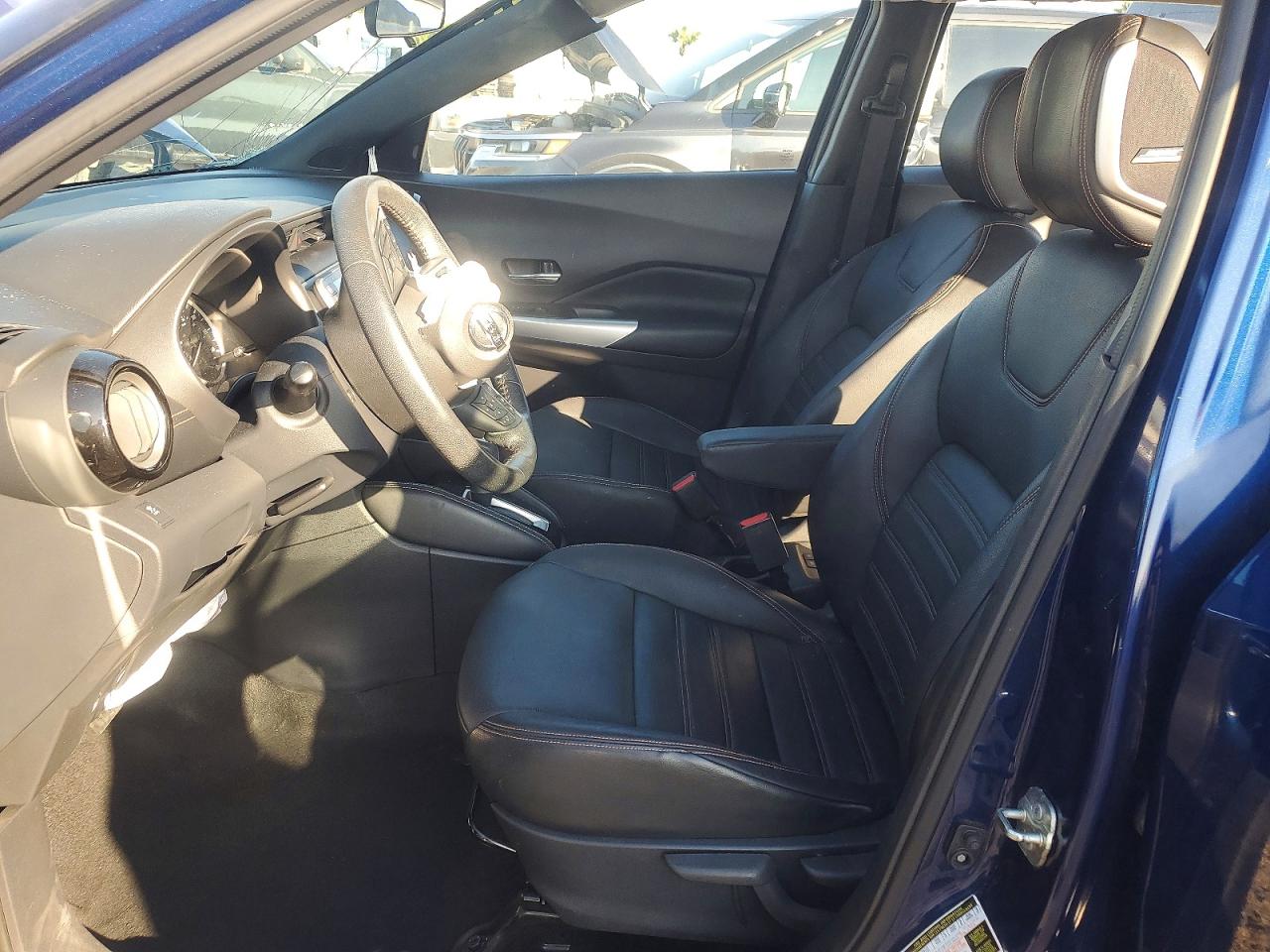 Nissan Kicks Sr