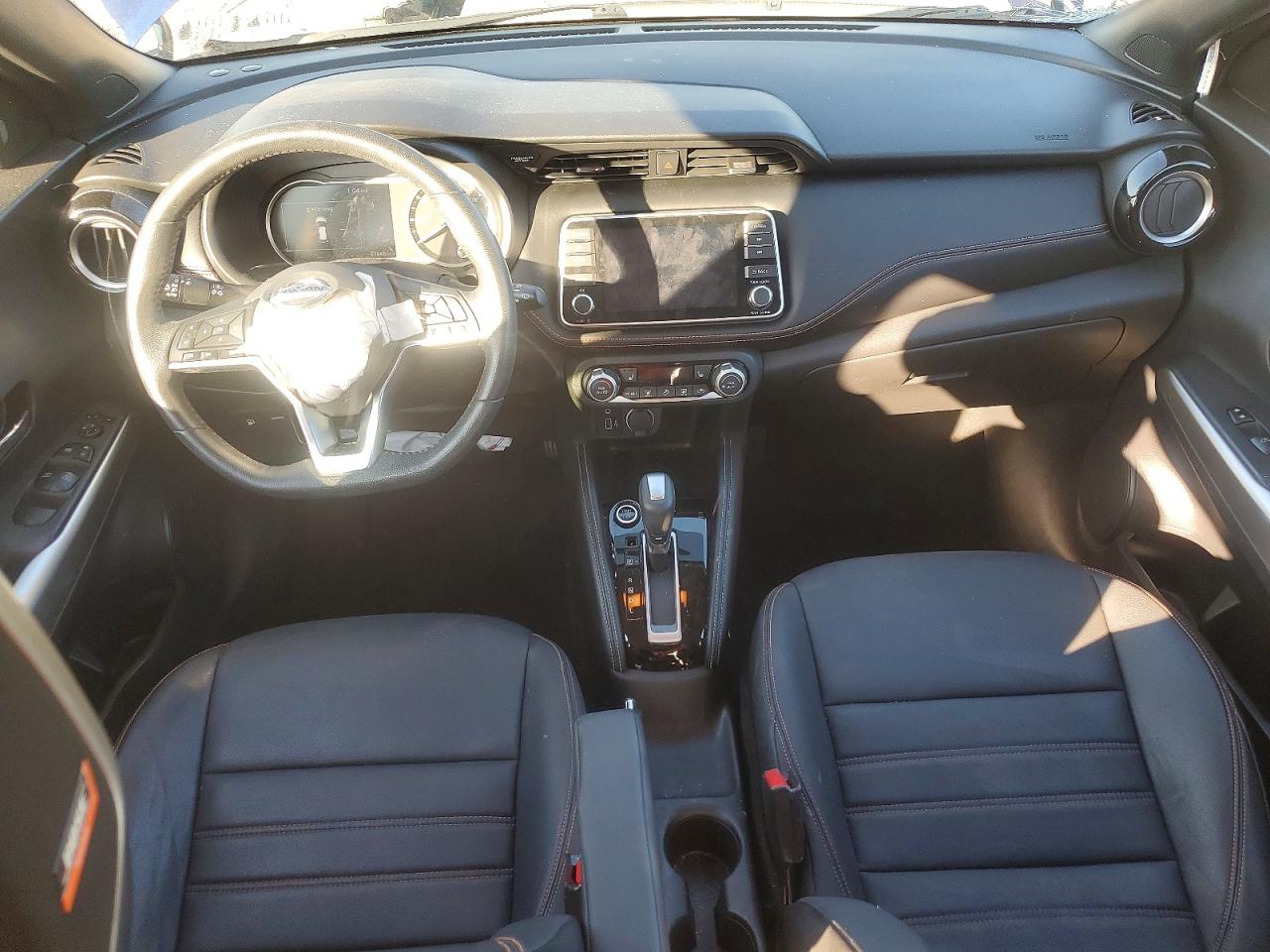 Nissan Kicks Sr