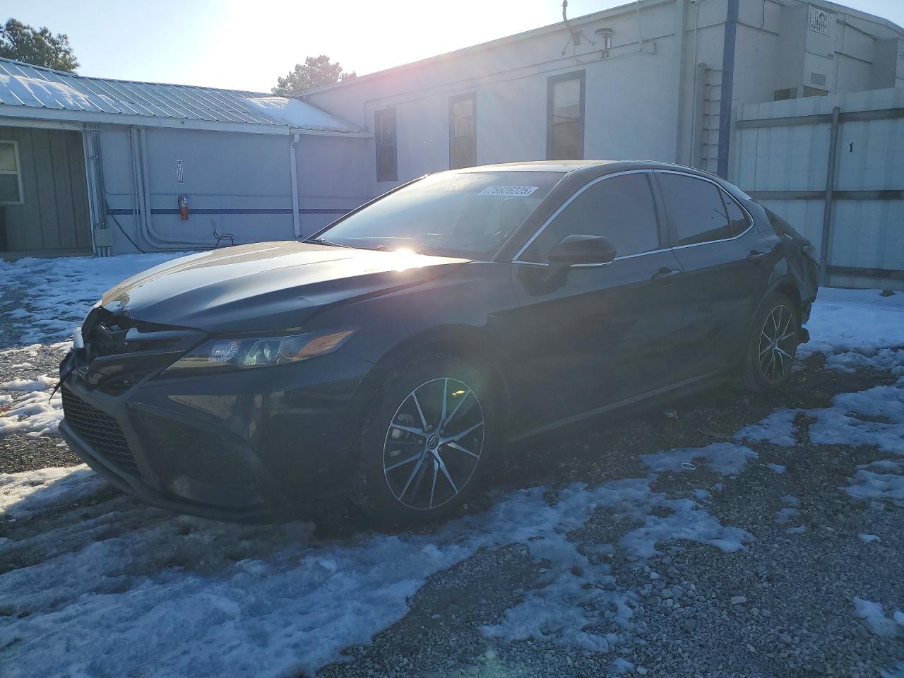 Salvage Toyota Camry Image
