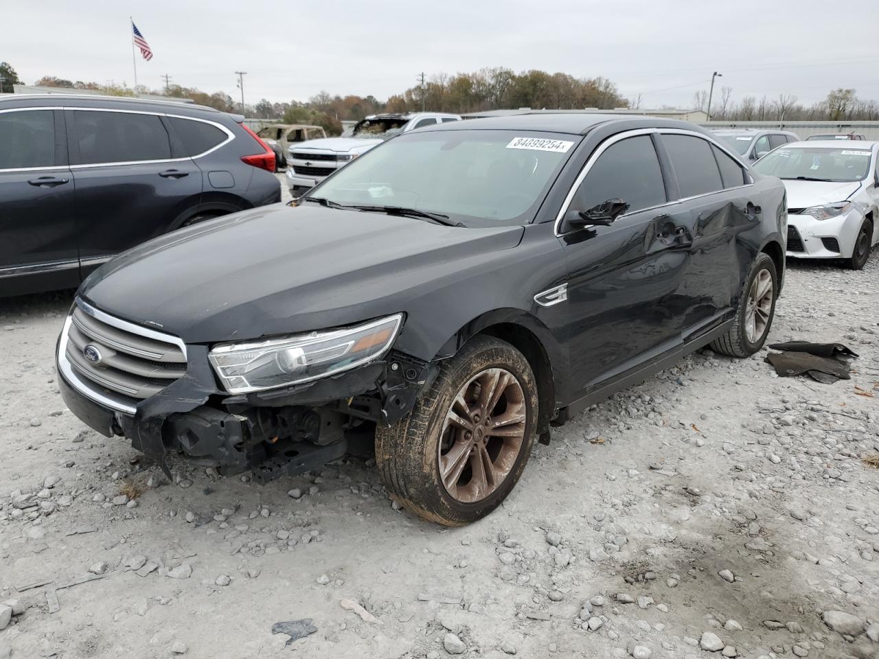 Salvage Ford Taurus Image