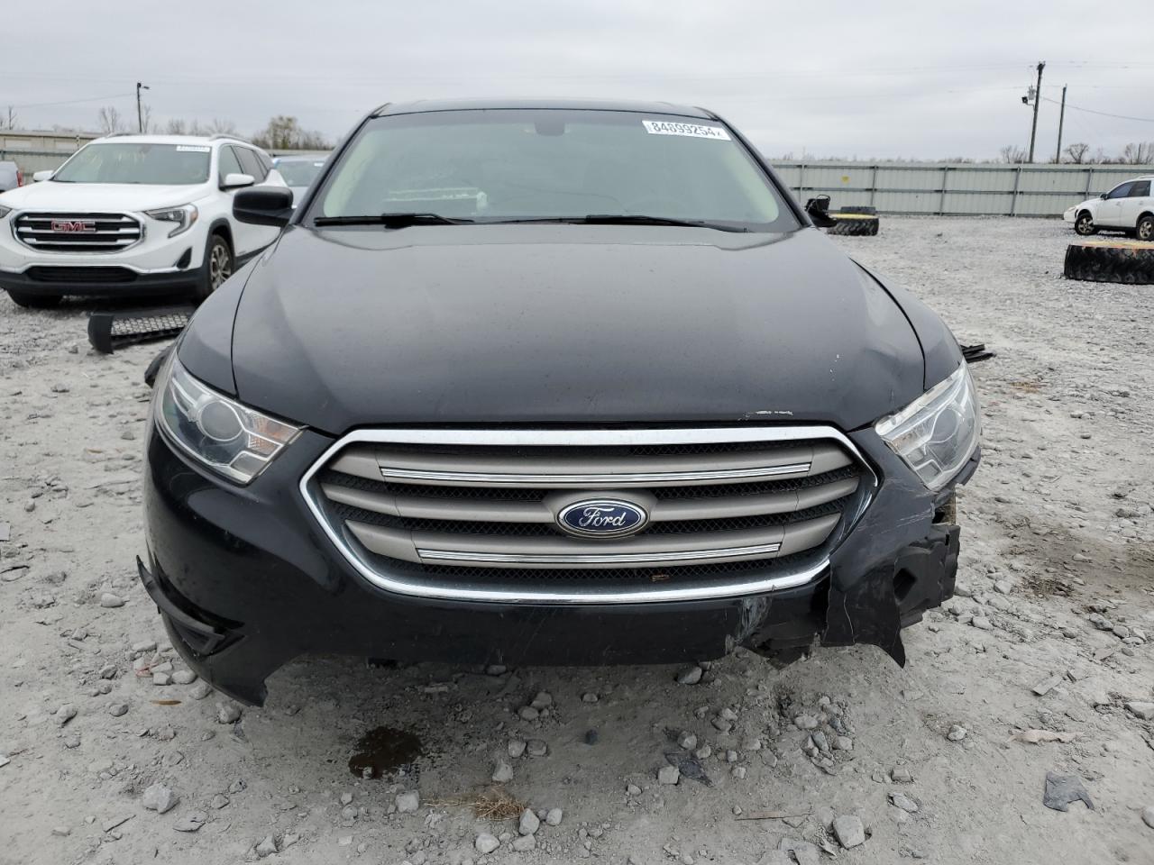 Ford Taurus Se