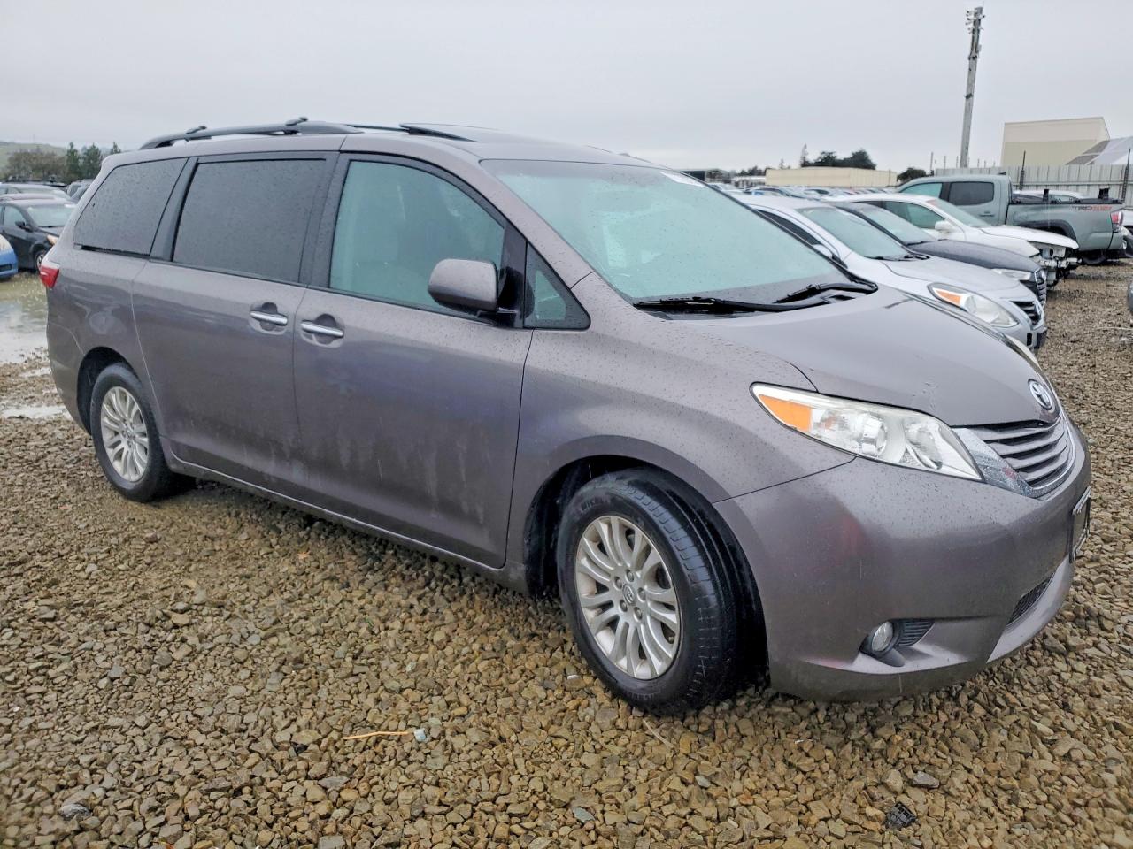 Toyota Sienna Xle