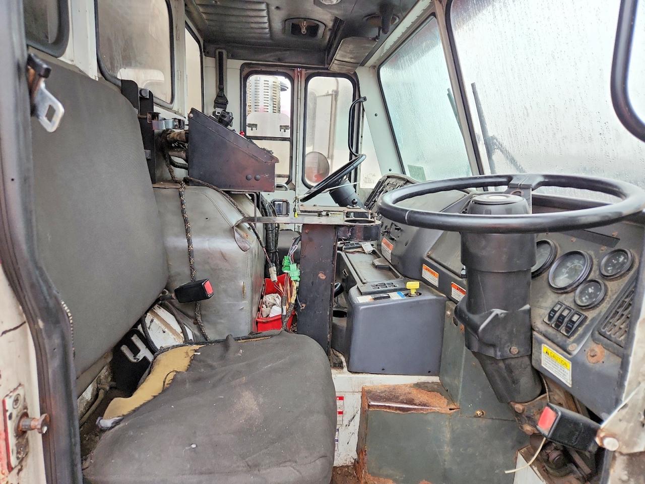 Crane Carrier Low Entry