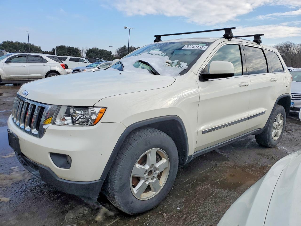 Salvage Jeep Cherokee Image