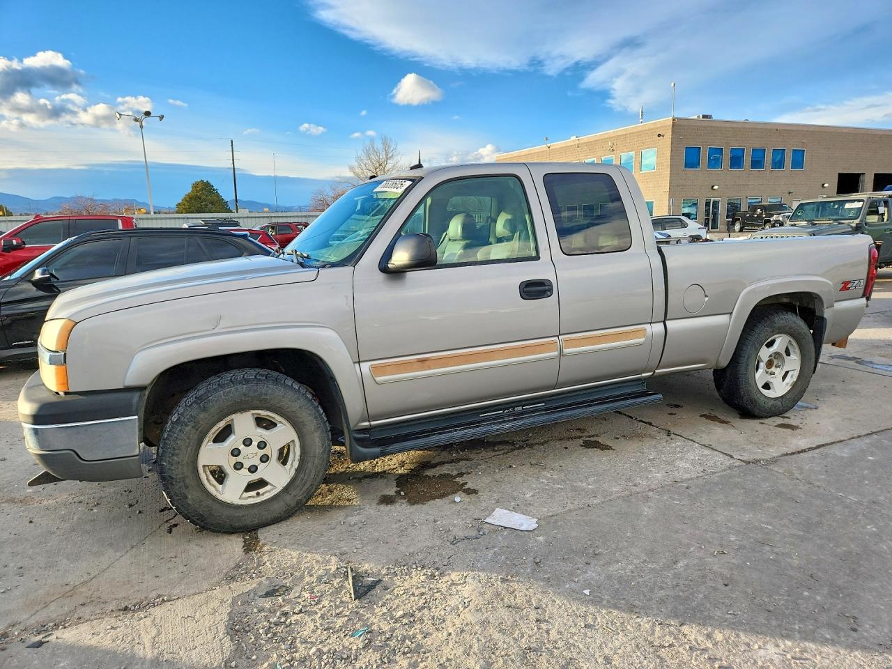 Salvage Chevrolet Silverado Image
