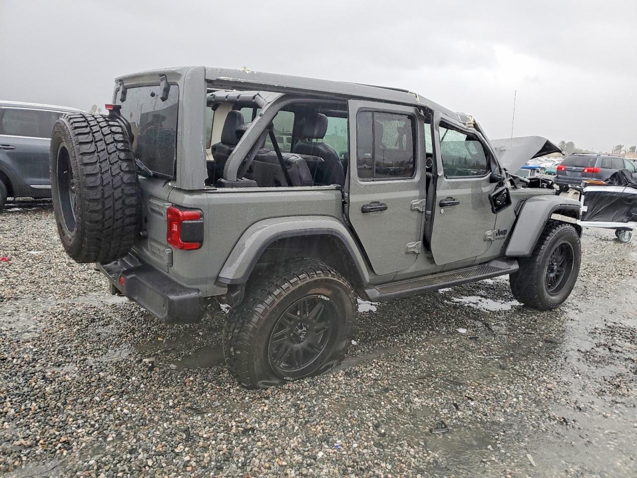 Jeep Wrangler Sahara