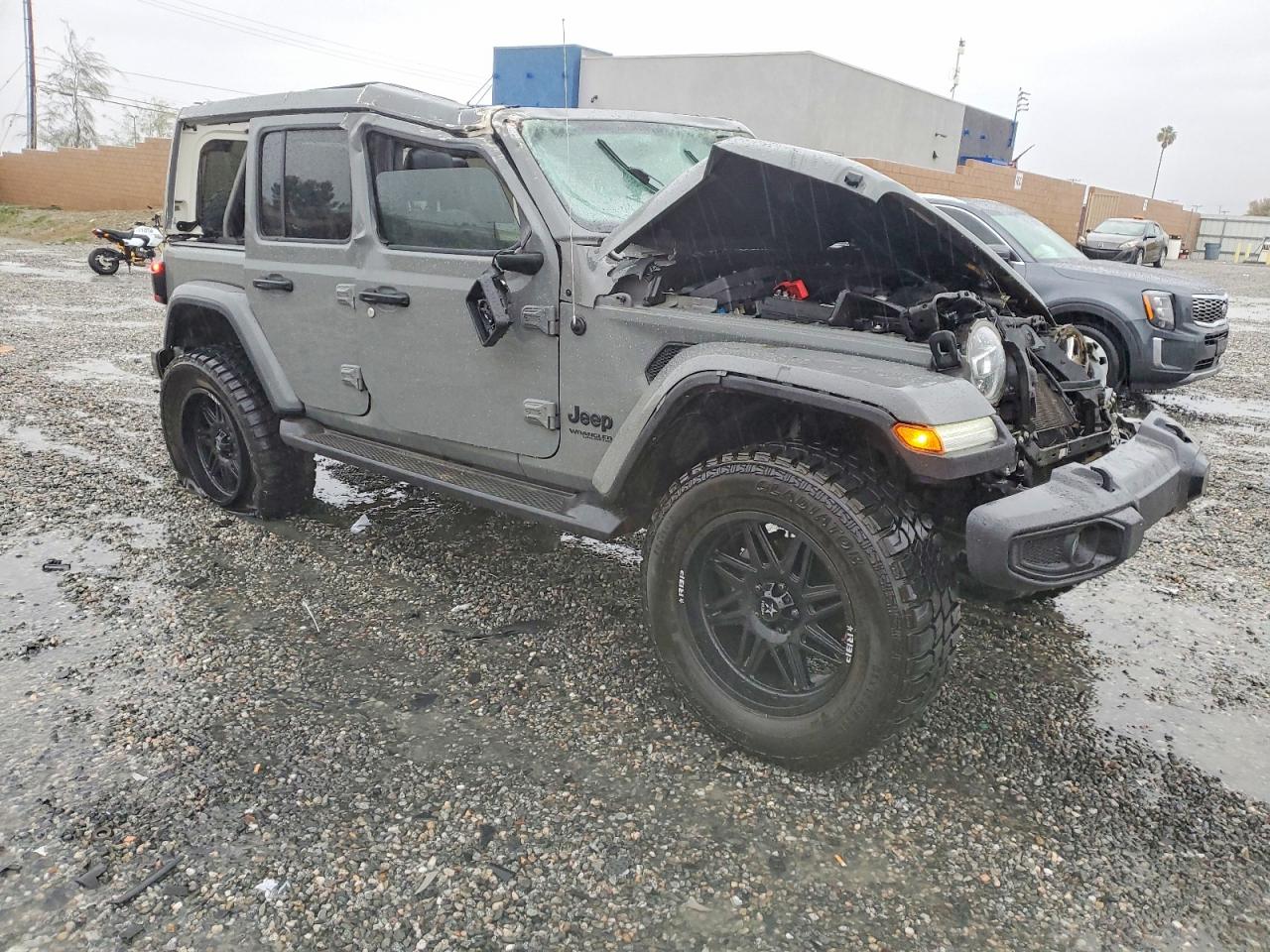 Jeep Wrangler Sahara