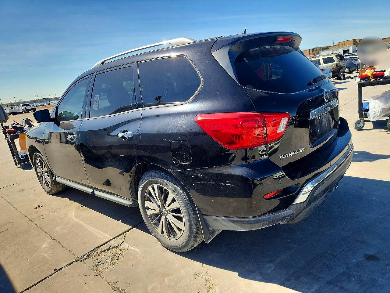 Nissan Pathfinder Sl