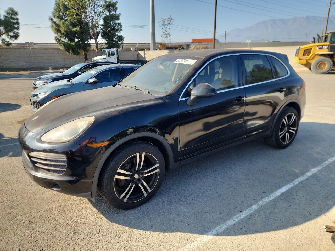 Salvage Porsche Cayenne Image