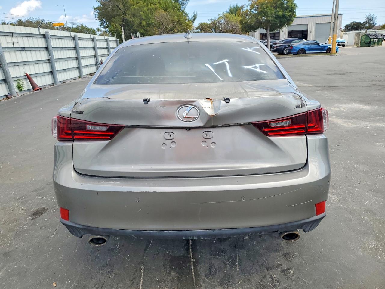 Lexus Is