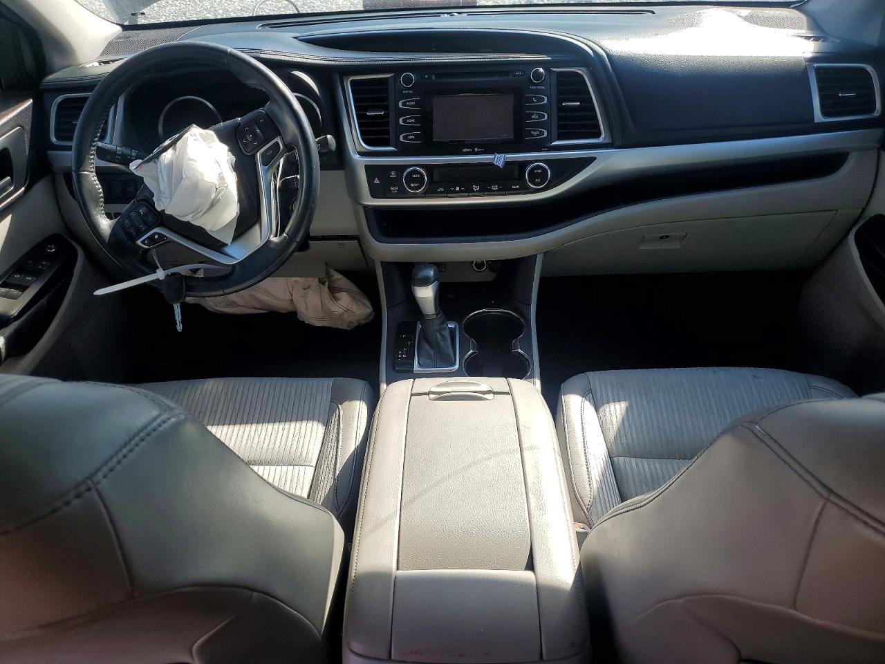 Toyota Highlander Le Plus