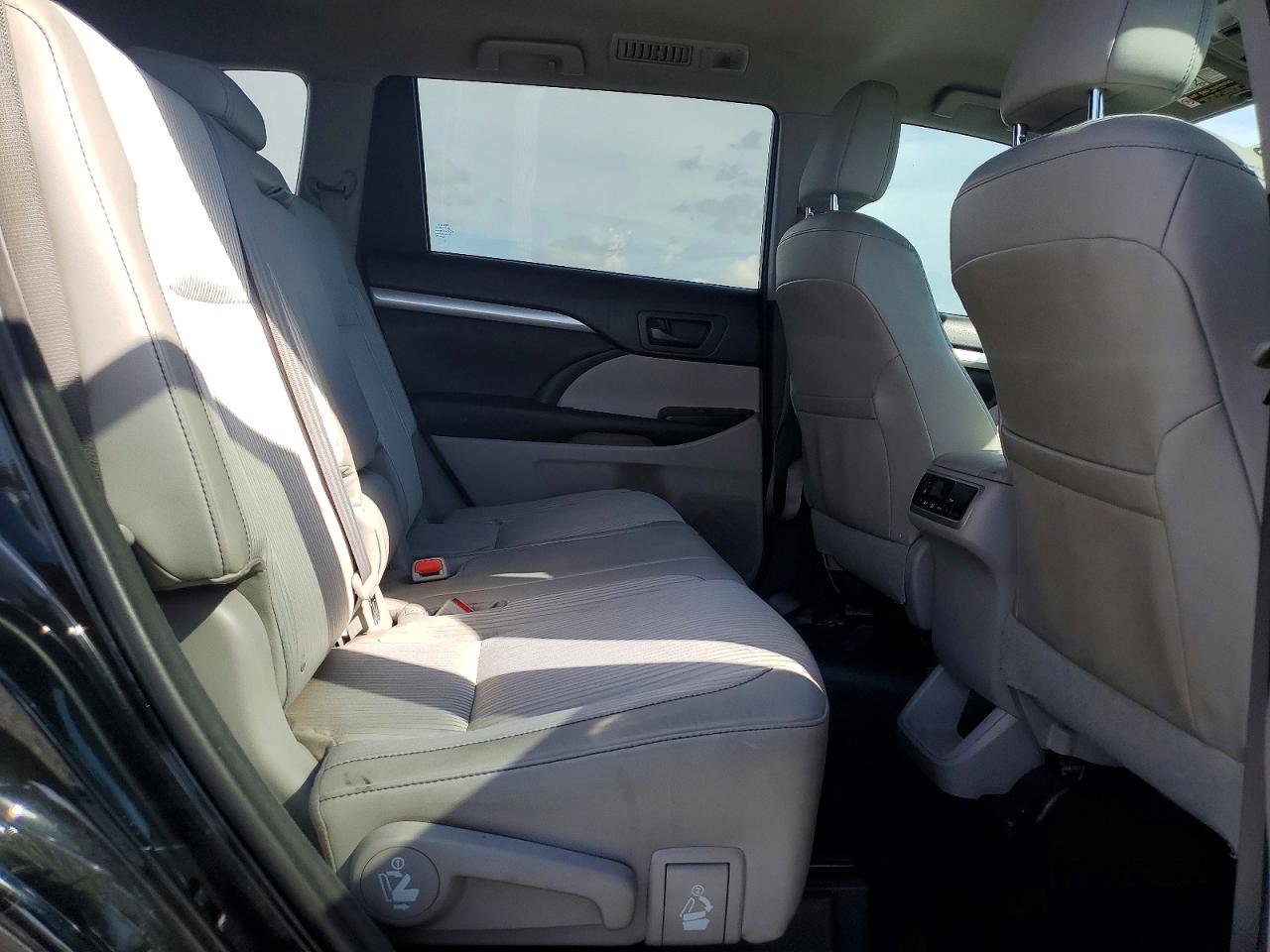Toyota Highlander Le Plus