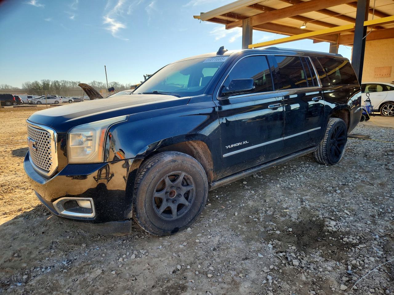 Salvage GMC Yukon Image