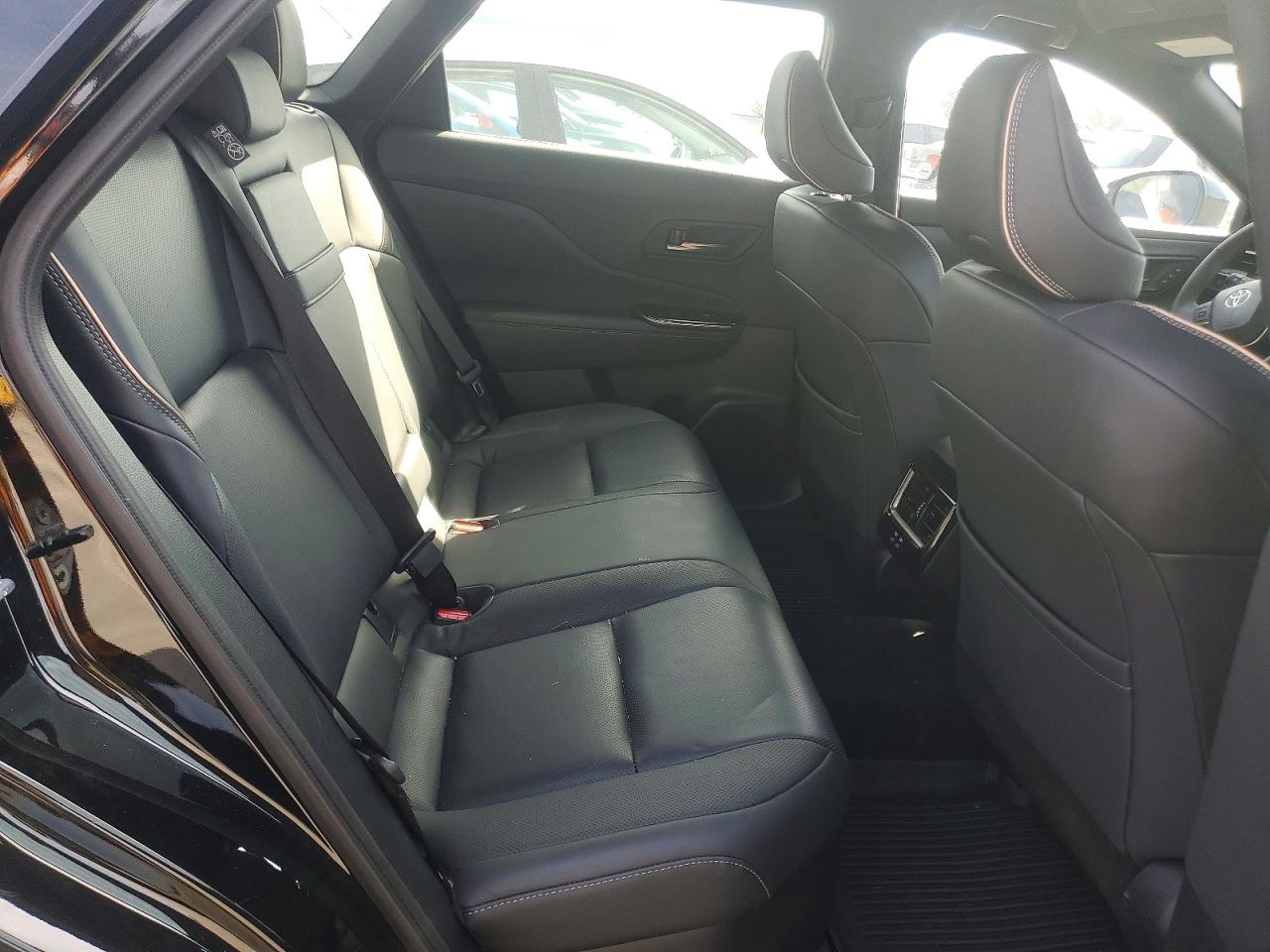 Toyota Crown Signia Xle