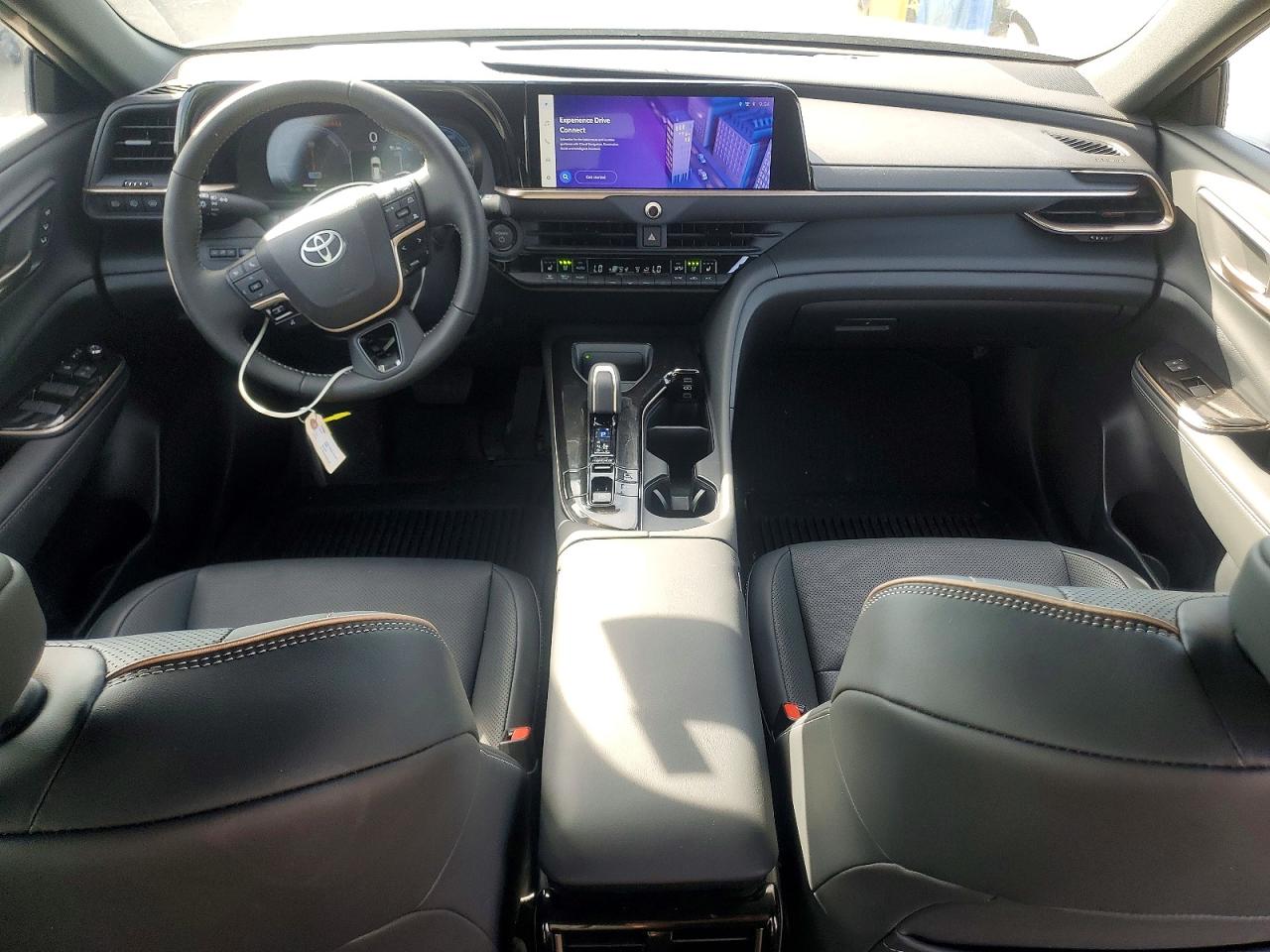 Toyota Crown Signia Xle
